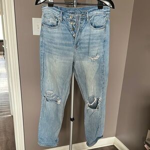 American Eagle Distressed Light Blue Denim Jeans 90’s Boyfriend High Waisted
